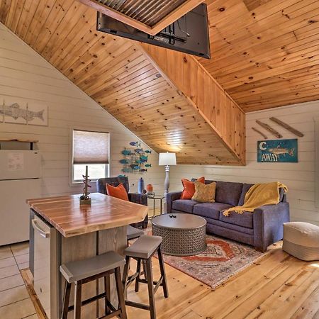 Pet-Friendly Studio With Loft And Mountain Views! エクステリア 写真