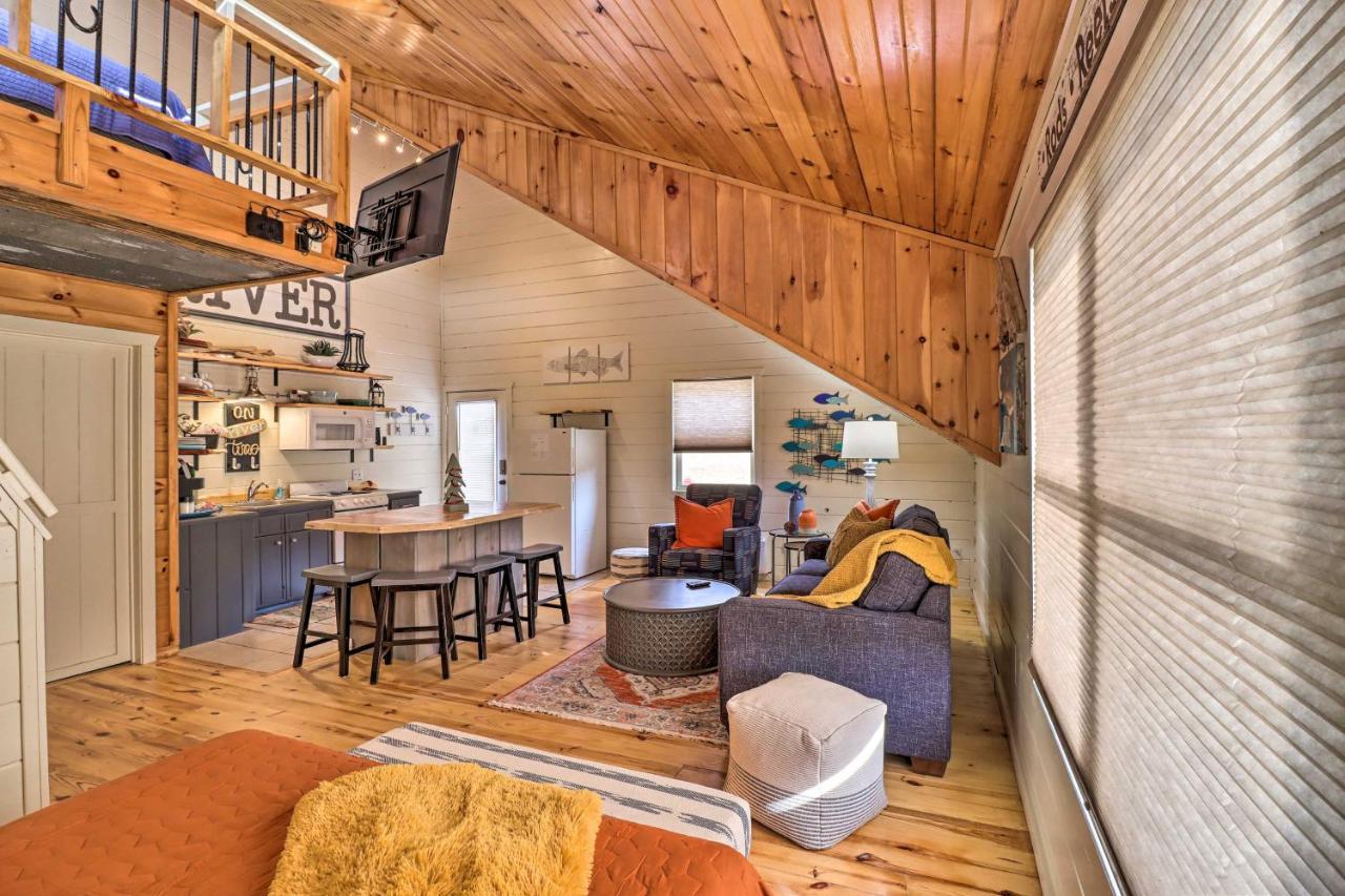Pet-Friendly Studio With Loft And Mountain Views! エクステリア 写真